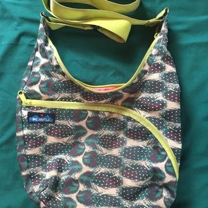 Kavu medium cross body purse